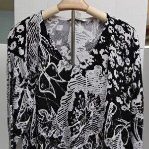 Peter Nygard Women's Black White Beaded Floral Light Weight Sweater 2X